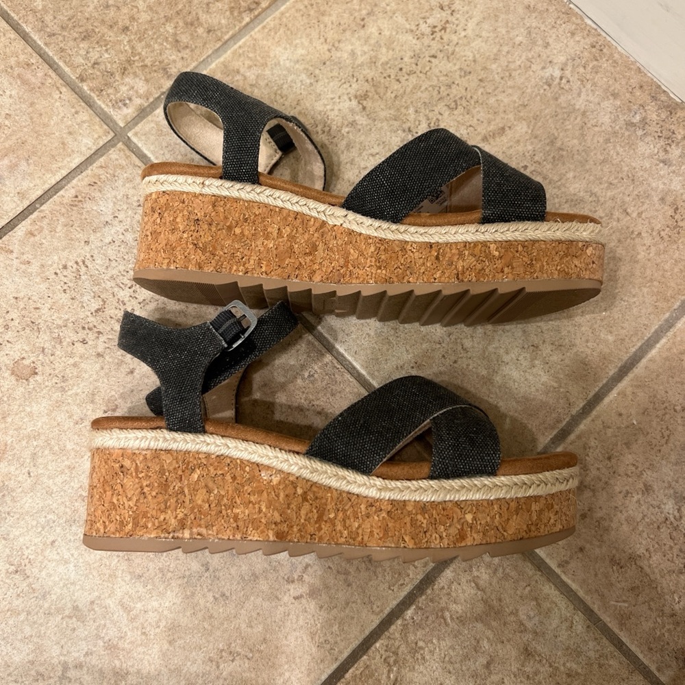Toms Black Cork Platform Espadrille Sandals